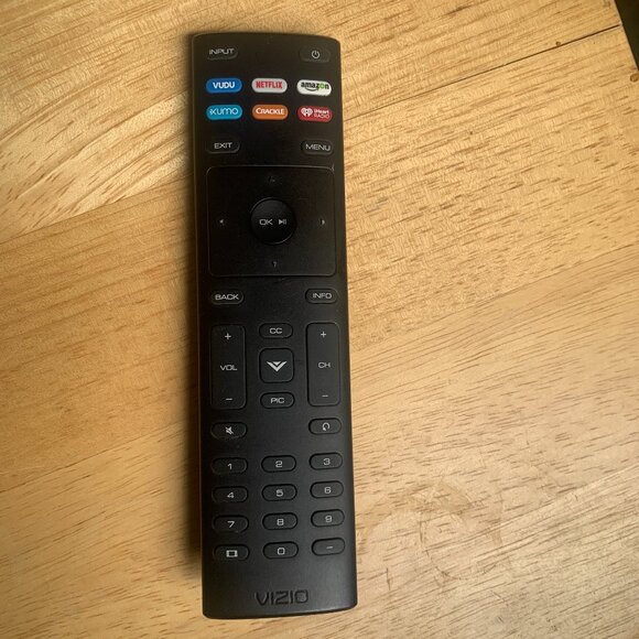 Genuine OEM Vizio Smart LCD LED TV Remote XRT136 Vudu Amazon iheart Netflix - Picture 1 of 8